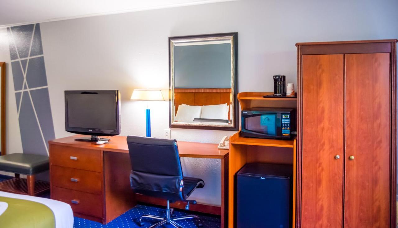 Quality Inn Merrimack - Nashua Exterior photo