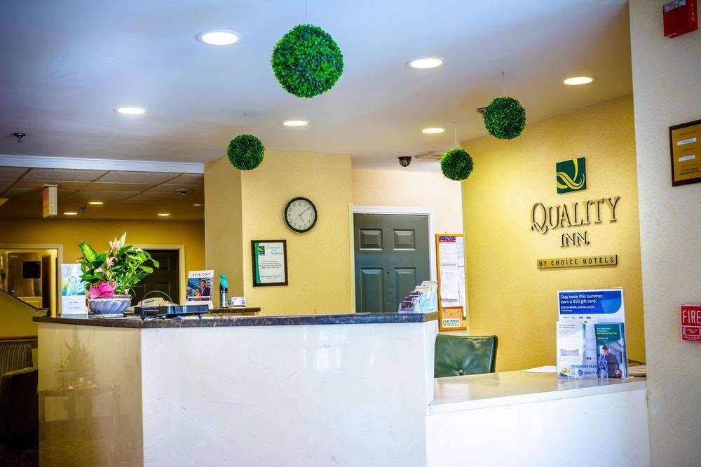 Quality Inn Merrimack - Nashua Exterior photo