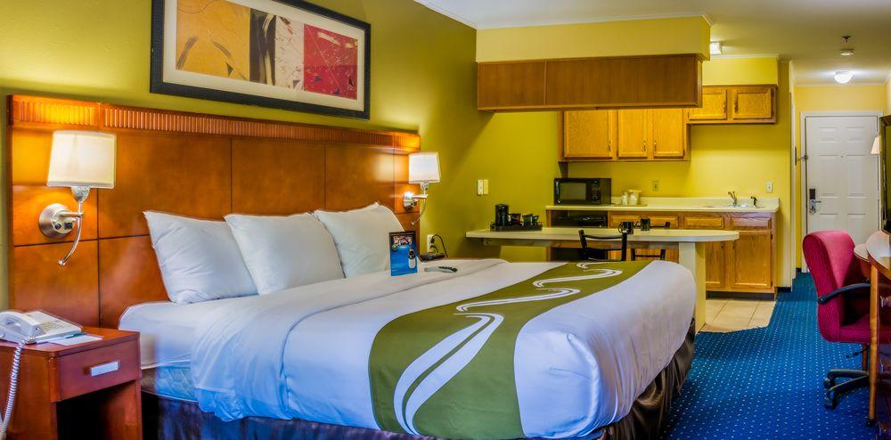 Quality Inn Merrimack - Nashua Exterior photo