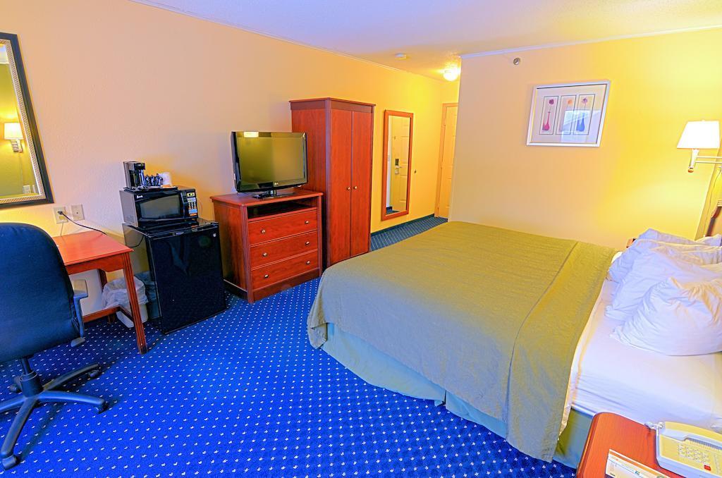 Quality Inn Merrimack - Nashua Exterior photo