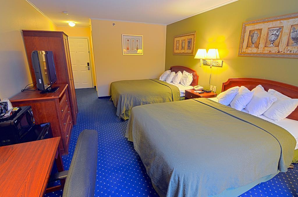 Quality Inn Merrimack - Nashua Exterior photo