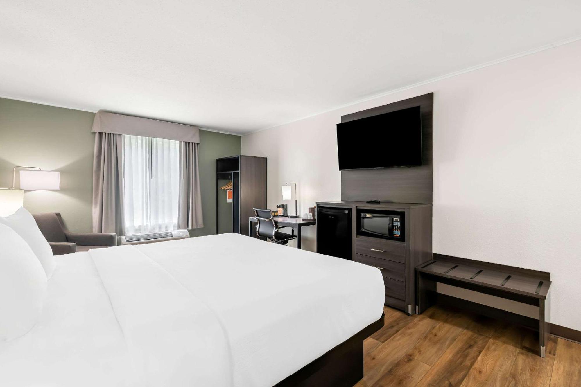 Quality Inn Merrimack - Nashua Exterior photo