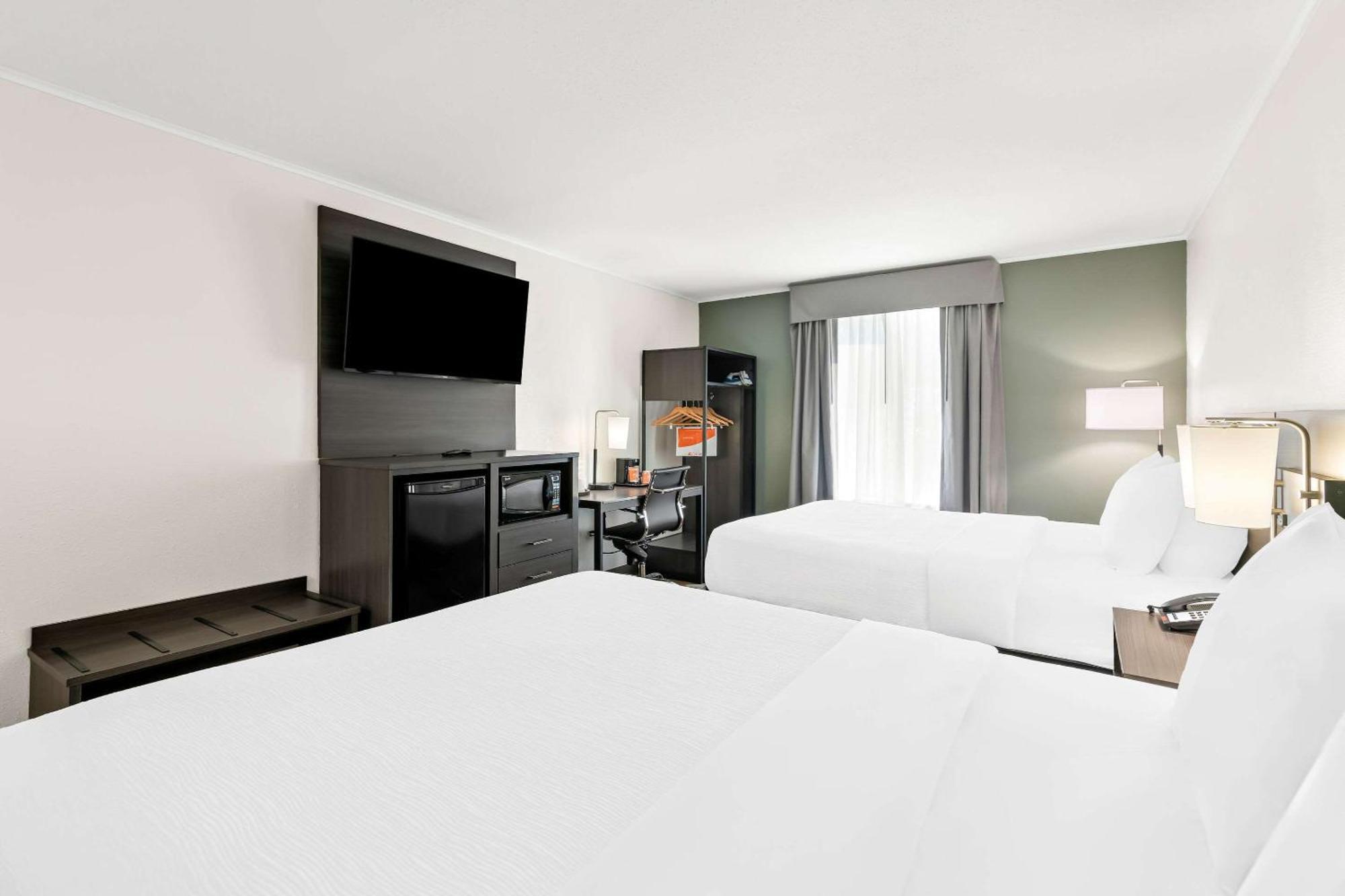 Quality Inn Merrimack - Nashua Exterior photo