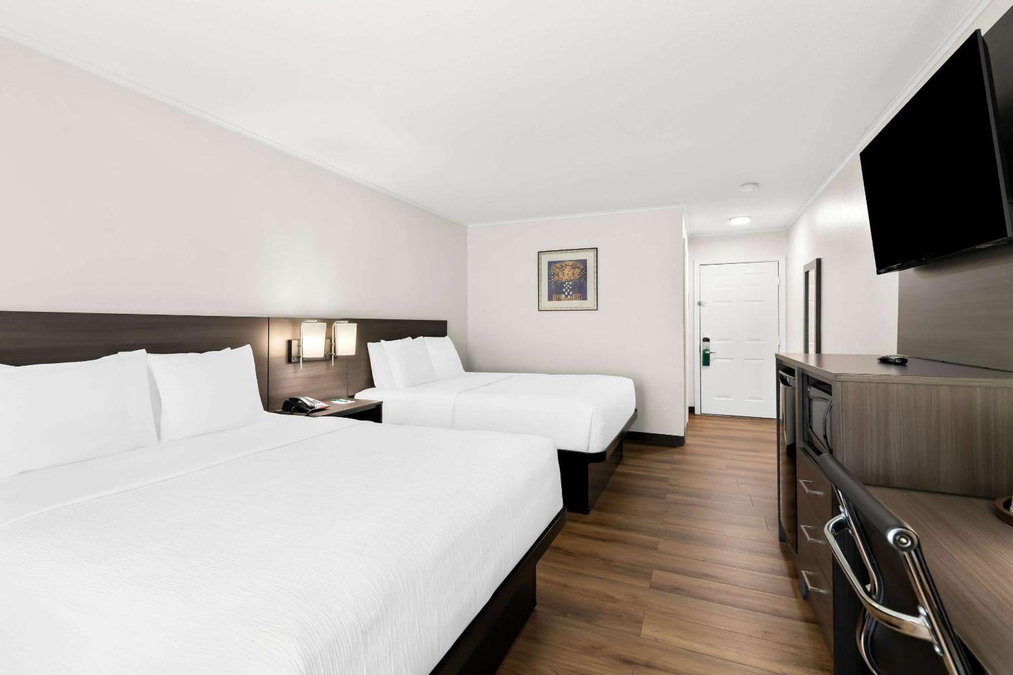 Quality Inn Merrimack - Nashua Exterior photo