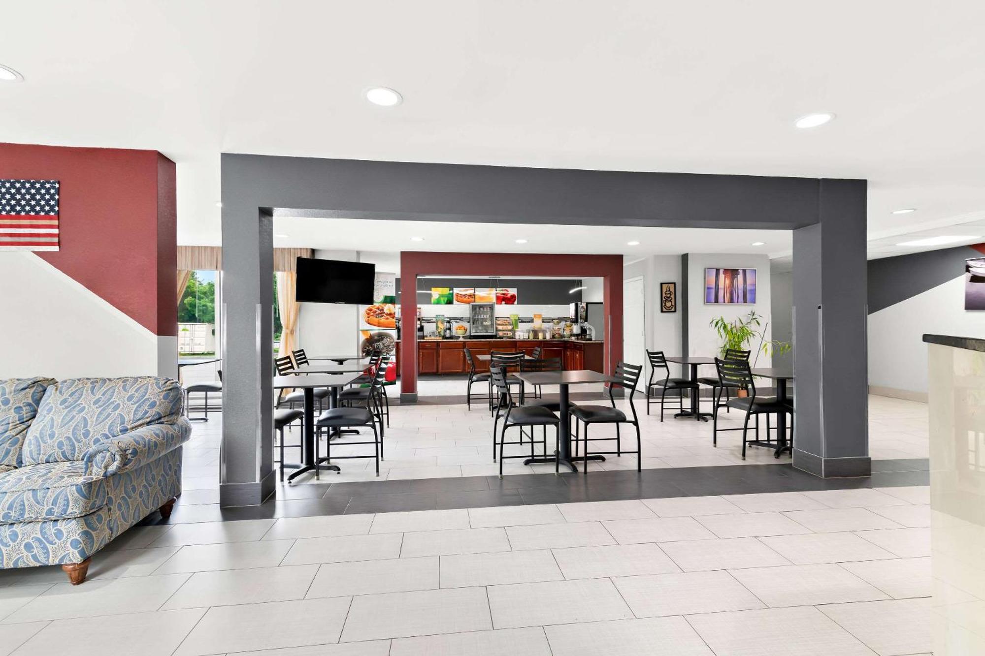 Quality Inn Merrimack - Nashua Exterior photo
